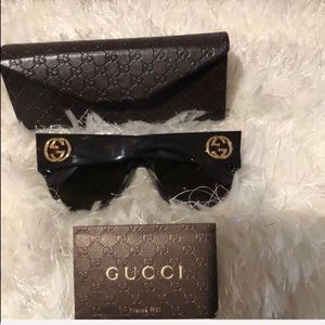 ✨✨✨Authentic Gucci Sunglasses like new !✨✨